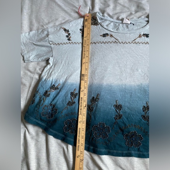 Anthropologie Akemi + Kin Beaded Ombré Tulsi Tee in Blue Small - Picture 7 of 10